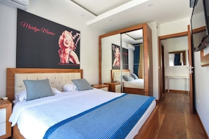 Standard Apartment, 1 Bedroom, Balcony, Mountain View | 1 bedroom, Egyptian cotton sheets, premium bedding, in-room safe
