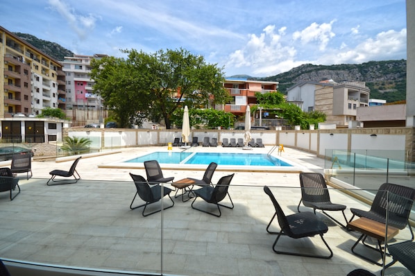Sundeck