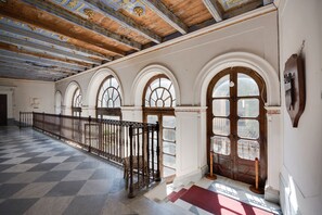 Interior entrance - Castello Di Caccuri Suites (Caccuri)