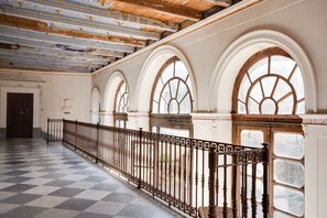 Interior entrance - Castello Di Caccuri Suites (Caccuri)