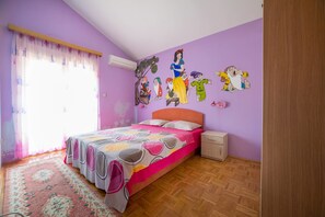 Comfort-huoneisto, 2 makuuhuonetta, merinäköala (6) | Työpöytä, silitysrauta/-lauta, ilmainen Wi-Fi, vuodevaatteet