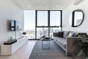 TV, Netflix, streaming services