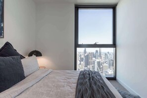 1 Schlafzimmer, laptopgeeigneter Arbeitsplatz, Bügeleisen/Bügelbrett