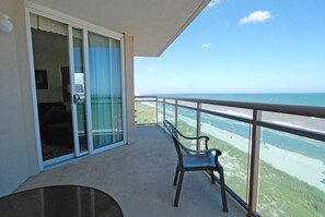 Property grounds - Bahama Sands Oceanfront Resort (North Myrtle Beach)