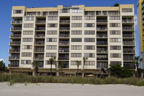 Exterior - Shoreham Towers Oceanfront Resort (North Myrtle Beach)