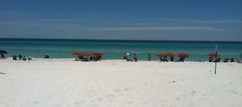 Time to Plan a Fall Break! Great Public Beach and Access-Private Pool