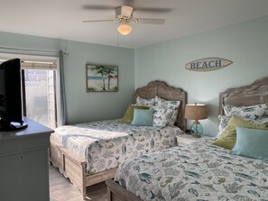 3 habitaciones, tabla de planchar con plancha, wifi y ropa de cama