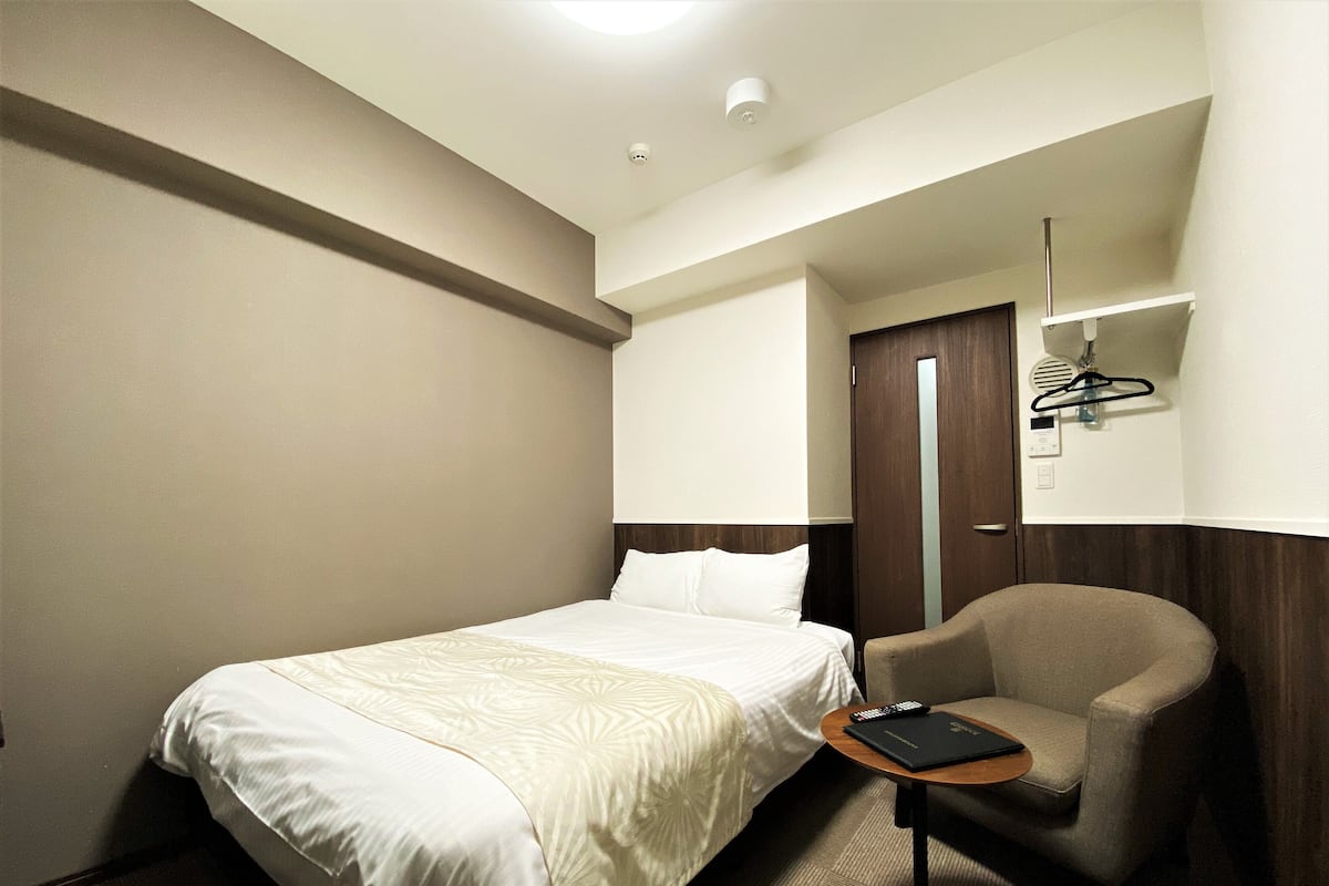 Standaard tweepersoonskamer, 1 tweepersoonsbed, niet-roken | 1 slaapkamer, een bureau, gratis wifi, beddengoed