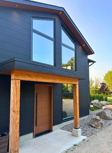 Indoor Pool & Hot Tub, Steps to Ski Lift