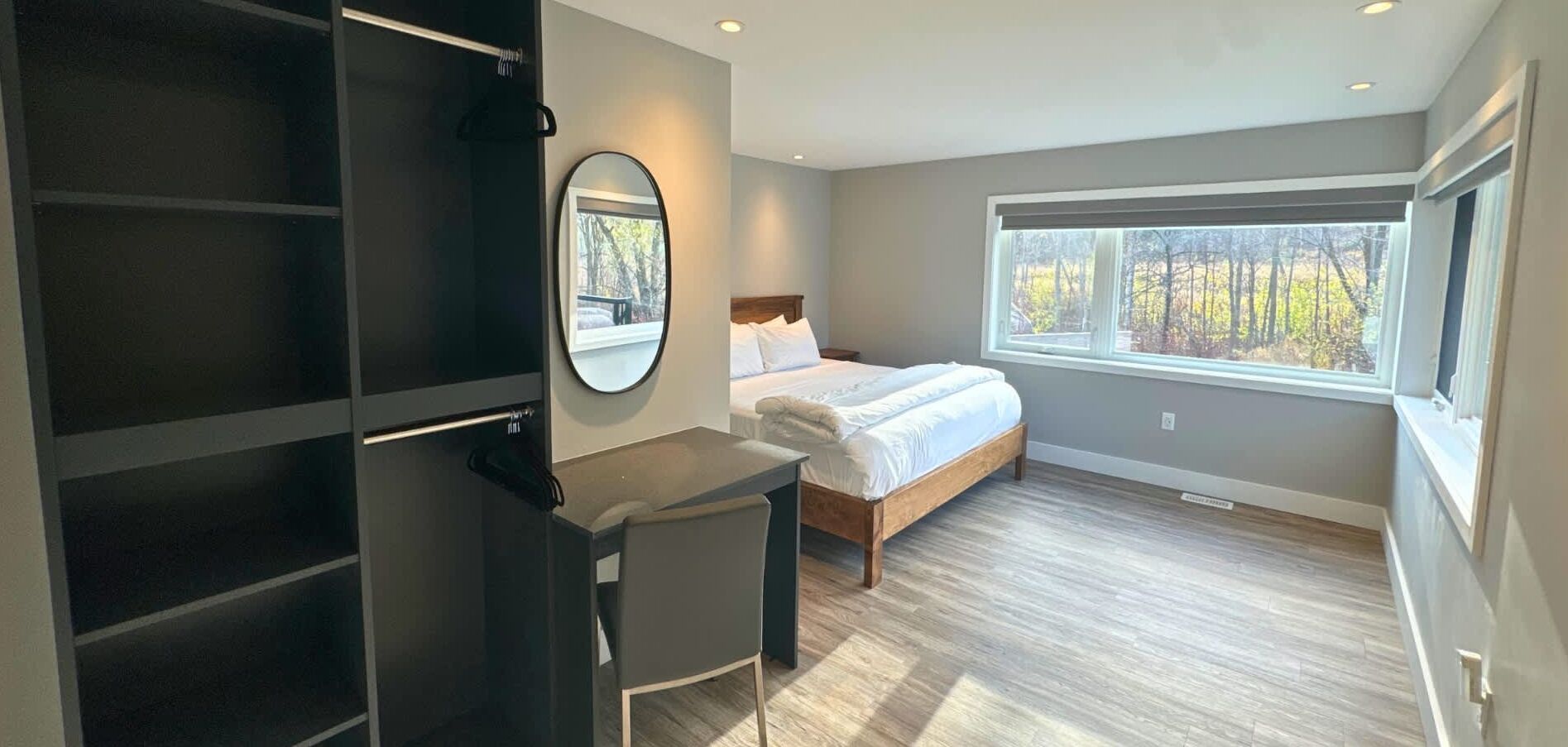 8 dormitorios, escritorio, wifi y ropa de cama