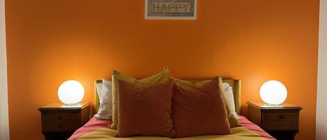 7 bedrooms, desk, iron/ironing board, travel crib