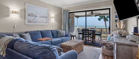 Flatskjerm-TV og DVD-spiller