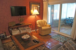 TV - Sea Cloisters II Ocean Front Beach Retreat (North Myrtle Beach)