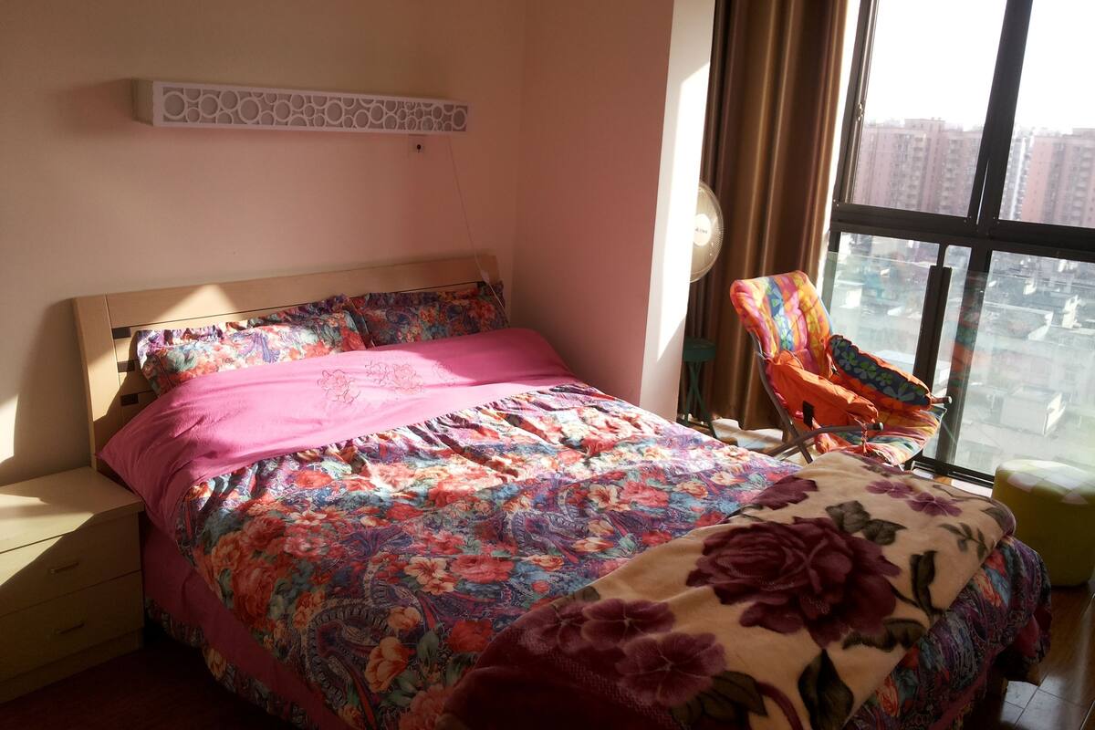 Superior-Suite, 2 Schlafzimmer | Schreibtisch, Verdunkelungsvorhänge, kostenloses WLAN