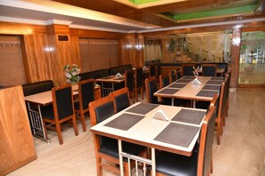 Restaurant - Hotel Sonas (Tiruchirappalli)