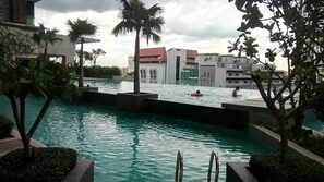 2 outdoor pools - Tawassil Suites @ Swiss Garden (Kuala Lumpur)