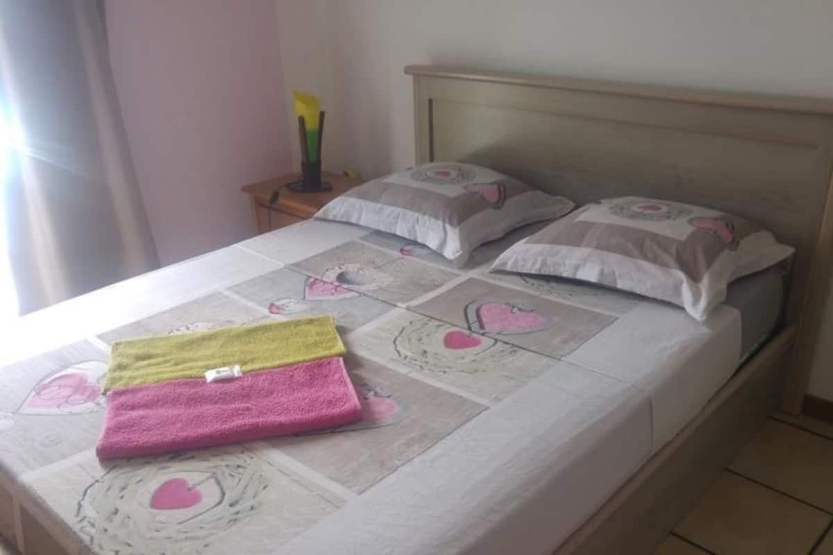 basic double room | blackout curtains, iron/ironing board, free cots/infant beds, free wifi