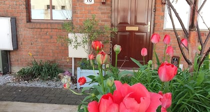 Quiet Family Townhouse within walking distance of all attractions