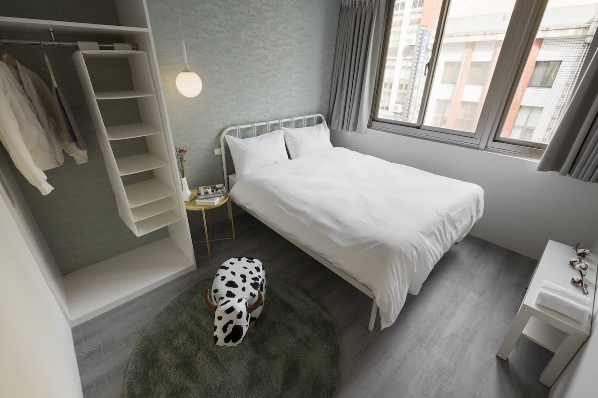 Panorama tweepersoonskamer, 1 slaapkamer, uitzicht op stad | 1 slaapkamer, individueel gedecoreerd, individueel gemeubileerd