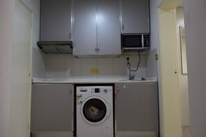 Suite Studio Luxe, 1 grand lit, bain à remous | Rideaux occultants, Wi-Fi gratuit