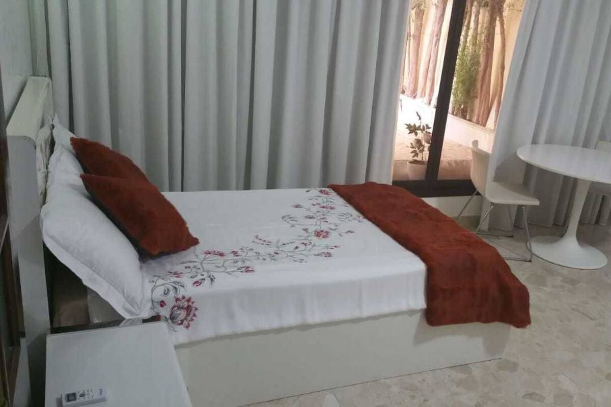 Chambre Simple Confort | Rideaux occultants, Wi-Fi gratuit