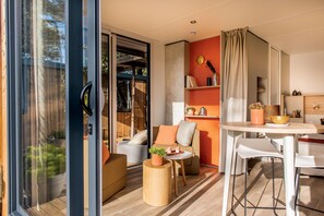 Suite Premium | 3 habitaciones, decoración personalizada y muebles diferentes 