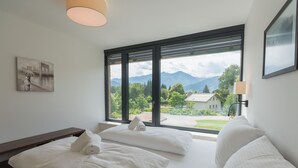 2 bedrooms, in-room safe, iron/ironing board, WiFi (free)