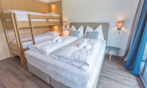 2 slaapkamers, een kluis op de kamer, een strijkplank/strijkijzer