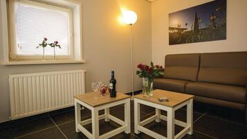 Een televisie en een dvd-speler