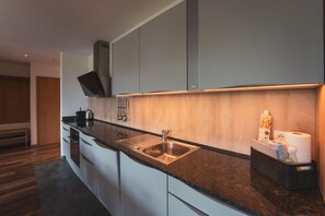 冰箱、烤箱、炉灶、洗碗机