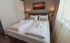 3 bedrooms, iron/ironing board, free WiFi, bed sheets - SR, Top 13 - Ap. 100m² mit 3 SZ, Balkon 11m² (Zell am See)