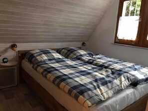 2 quartos, cofres nos quartos, Wi-Fi, roupa de cama