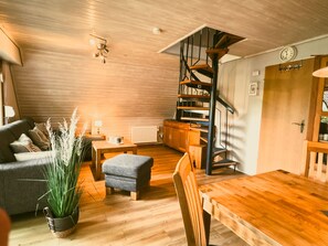 TV, fireplace - Hauszeit-Schönhagen, Germany (Brodersby)