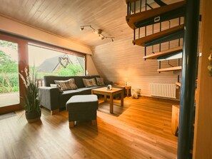 TV, fireplace - Hauszeit-Schönhagen, Germany (Brodersby)