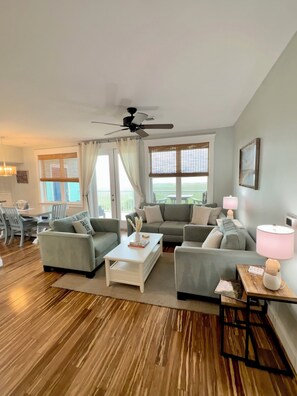 Smart-TV, DVD-Player