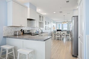 Fridge, microwave, oven, stovetop - A Family Tides- Beach Front- Ocean View-Next to Beach Club (Galveston)
