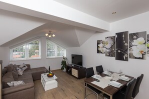 Dining - Apartment in Dubrovnik with swimming pool and sea view (A5) (Dubrovnik Mokošica)