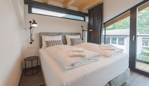 4 bedrooms, iron/ironing board, free WiFi, bed sheets - SR, Top 18 - Ap. 130m² mit 4 SZ, Terrasse & Balkon (Zell am See)