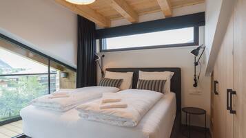 4 slaapkamers, een strijkplank/strijkijzer, gratis wifi, beddengoed