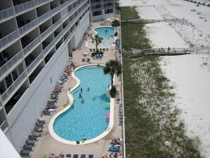 屋内プール、屋外プール