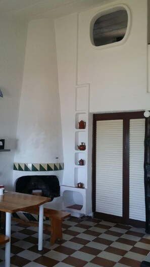 Luokittelematon kuva, 4 kautta 12, painike