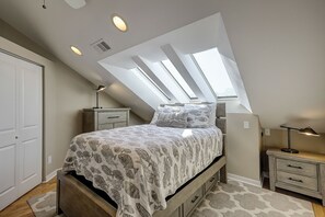 5 chambres, fer et planche à repasser, Wi-Fi, draps fournis