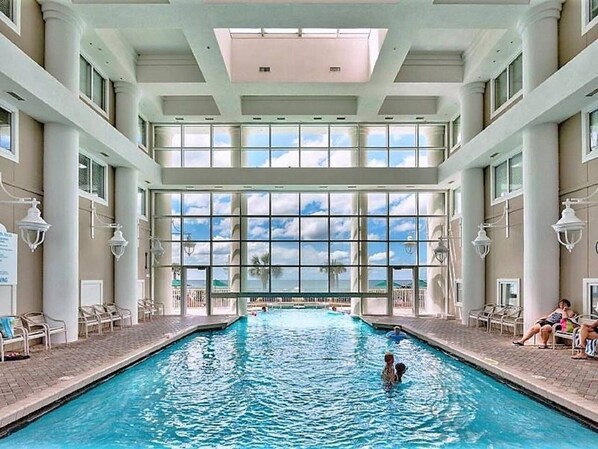 Indoor pool, outdoor pool - Majestic Sun 10th Floor View of Emerald Waters - Updated 1-bedroom by the beach! (Destin)