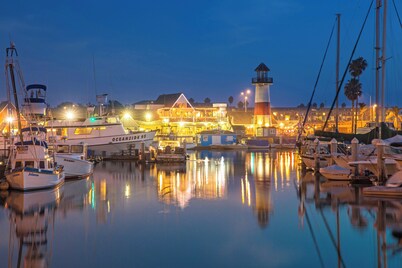 Charming West-Facing Single-Level Home with Expansive Ocean Views!