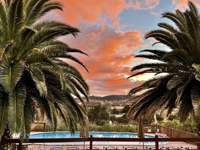 🍷 Spectacular City/Mtn Views! 🍷 Private/Spacious 5BD | Near Wineries/Town/Fair