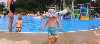 LOG Cabin, 5 miles from town, but very country setting