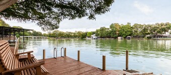 Lake Front på Guadalupe-floden: Cypress Breeze Guesthouse