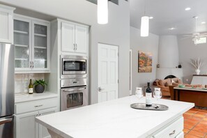 Fridge, microwave, oven, stovetop - A Refined Santa Fe–Inspired Estate with Tennis & Pickleball (Scottsdale)