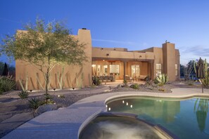 Et oppvarmet basseng