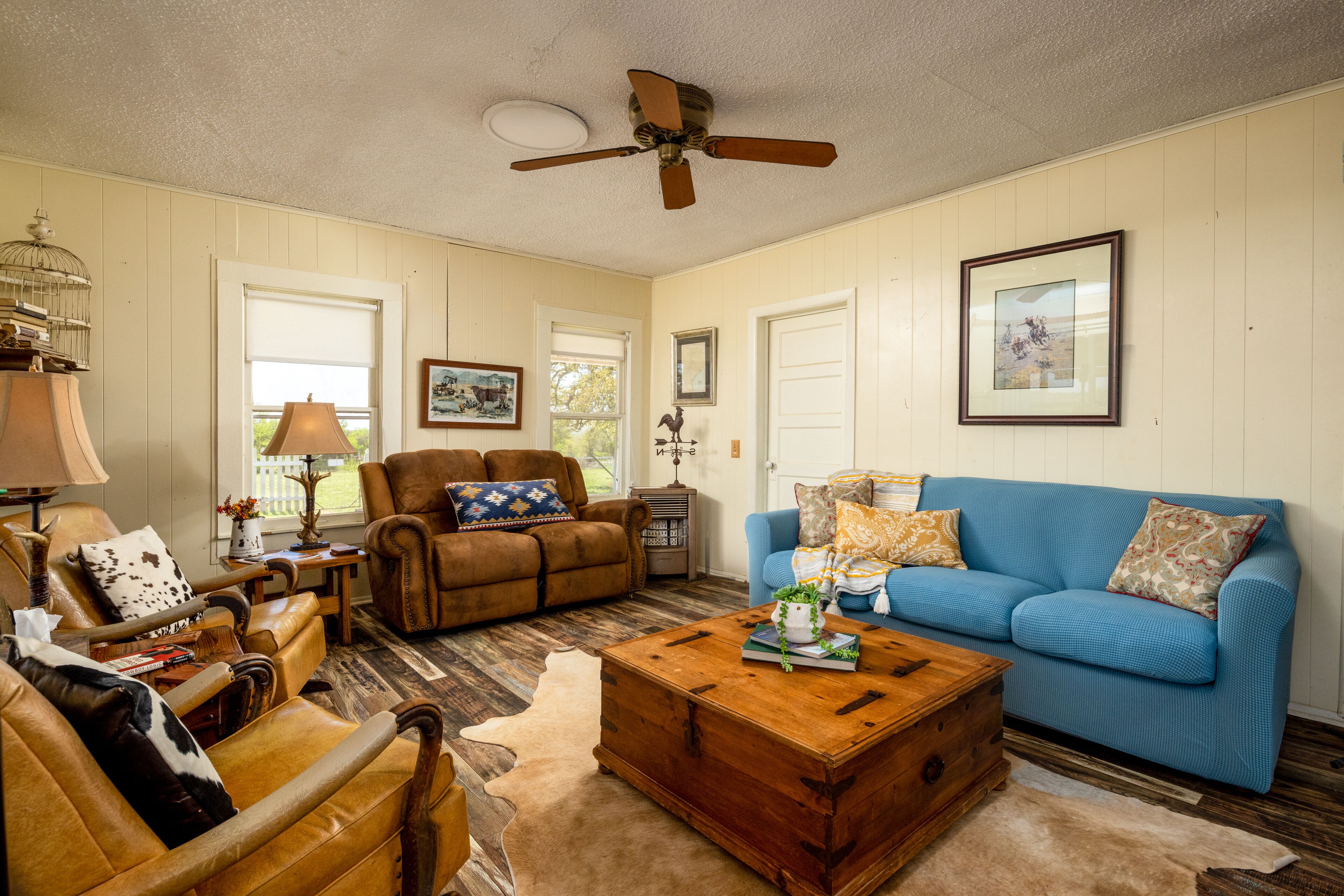 Stay On A 350-acre Cattle Ranch! Brazos River! Tubing! Petting Zoo! - Weatherford, TX